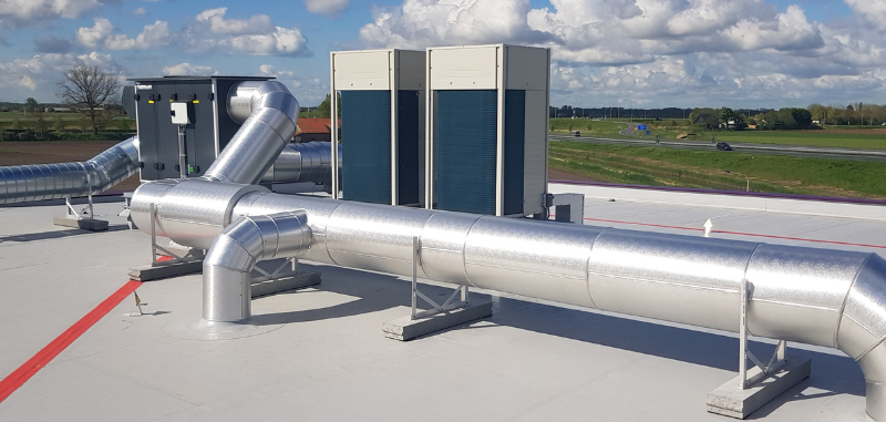 Amtra bedrijfspand DWT installaties op het dak